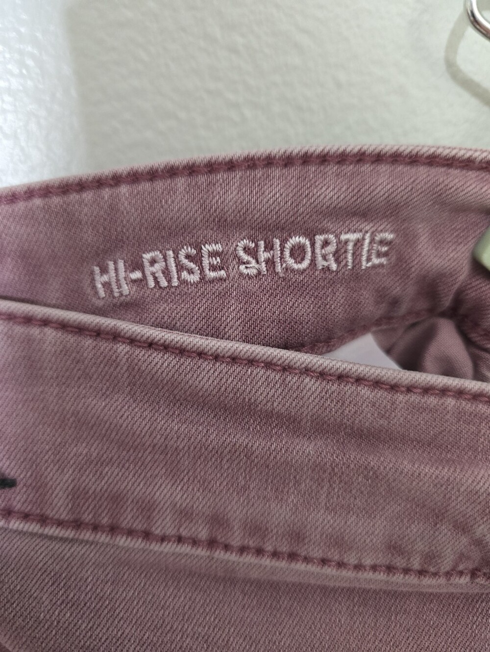 American Eagle Outfitters Mauve Distressed Denim Shorties Size 6 - Picture 5 of 8